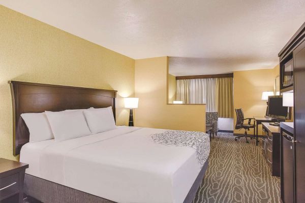 La Quinta Inn Ste Logan (River Heights)